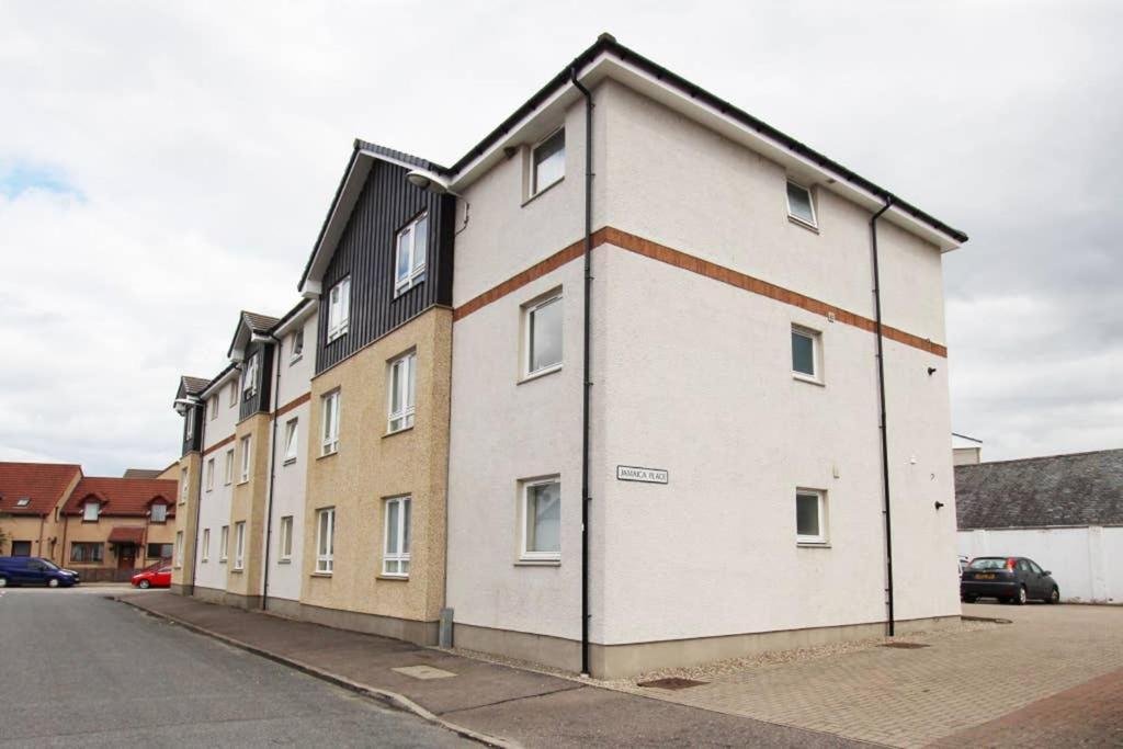 Loch Ness Apartments Инвернес Екстериор снимка