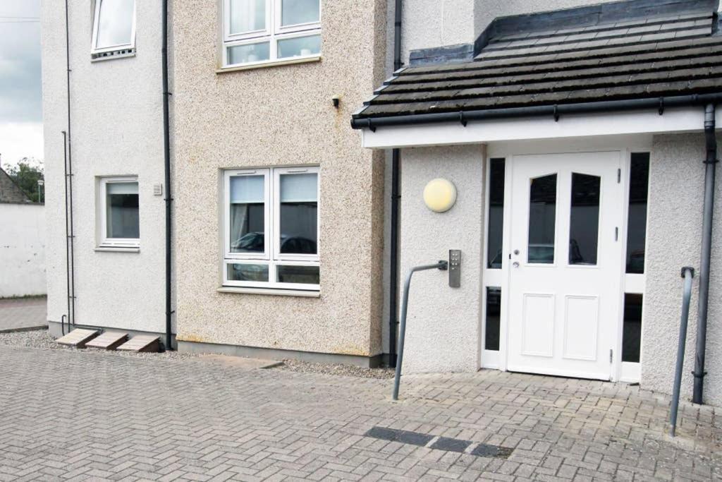 Loch Ness Apartments Инвернес Екстериор снимка